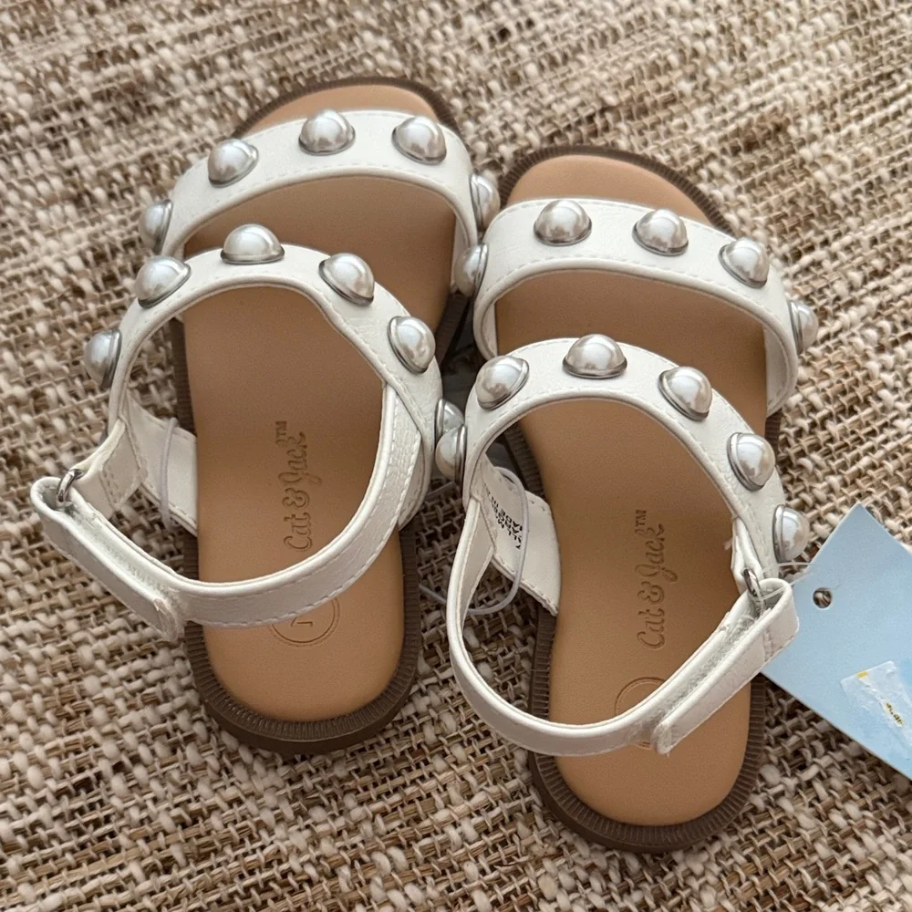 New Cat & Jack White Studded Girls' Sandals Size 7.